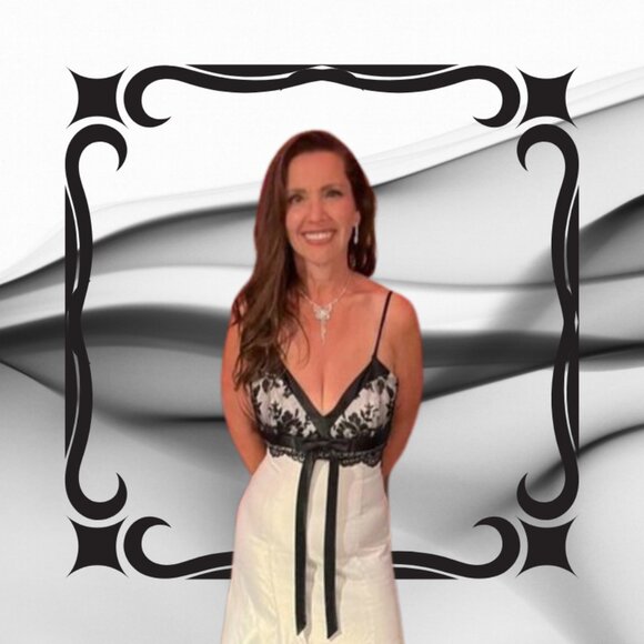 Meet your Posher, Robin - Picture 2 of 2